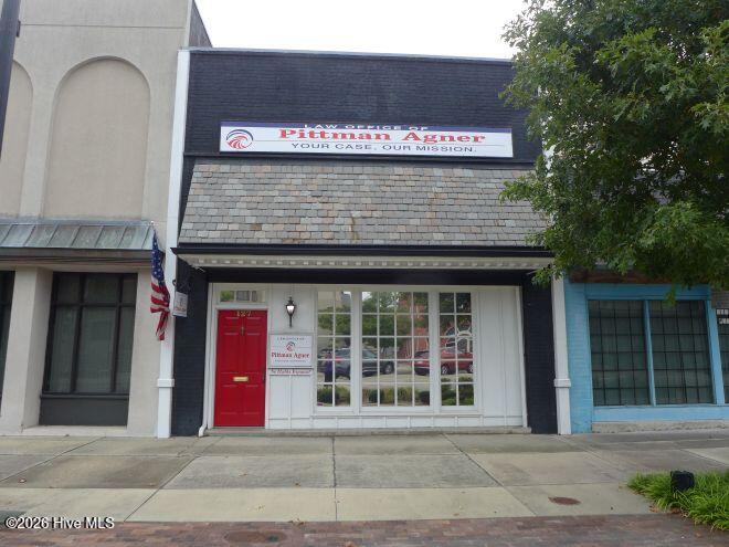 127 S Queen Street Property Photo 1