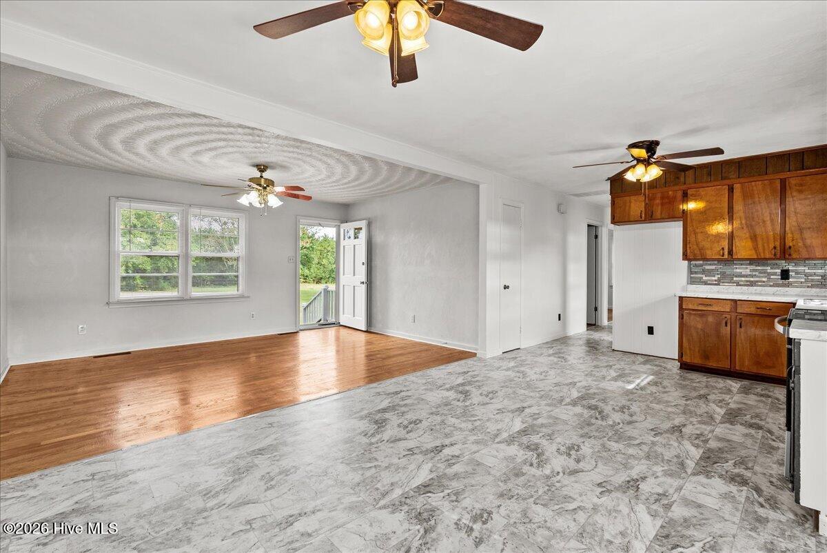 207 Thomas Street Property Photo 10
