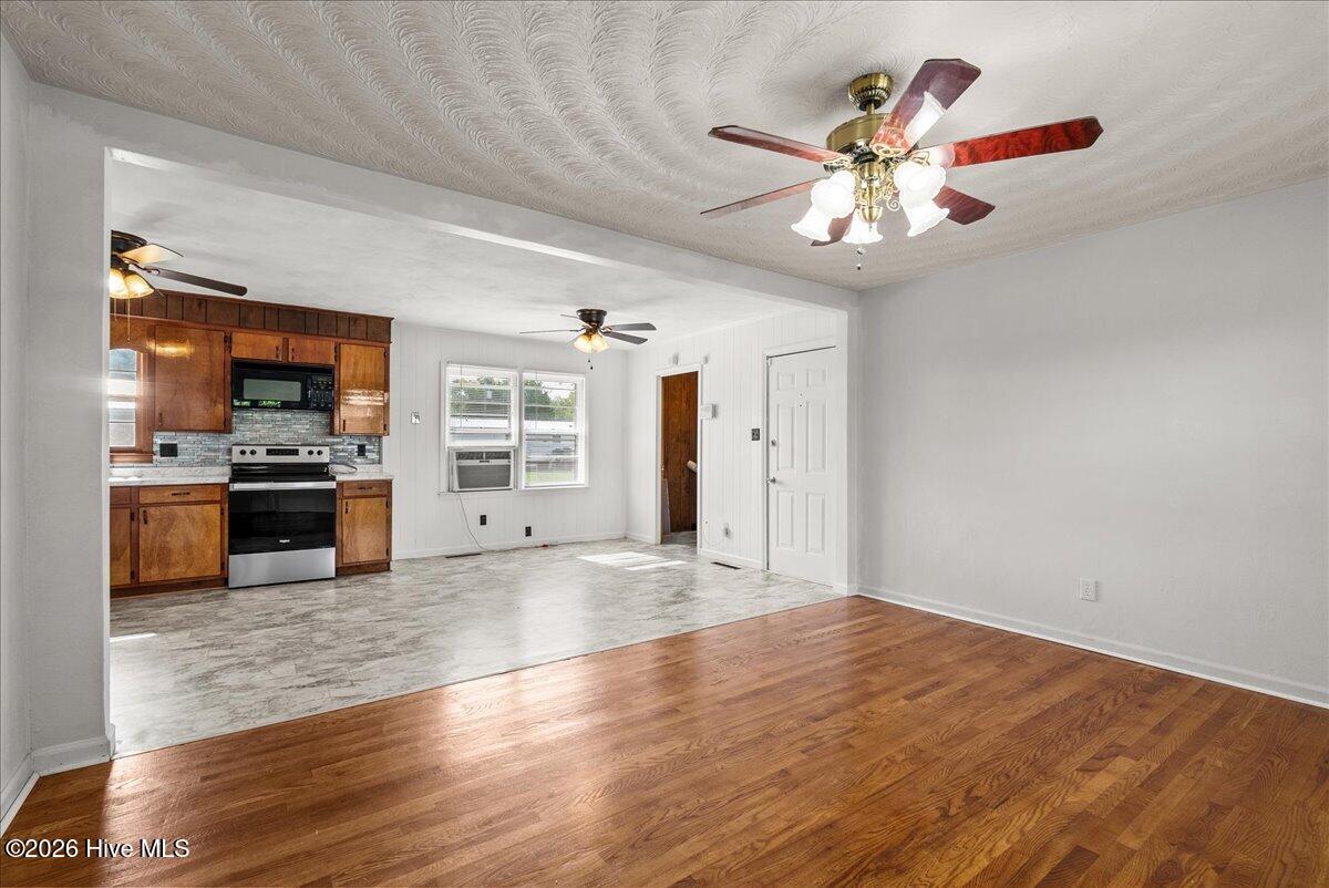 207 Thomas Street Property Photo 11