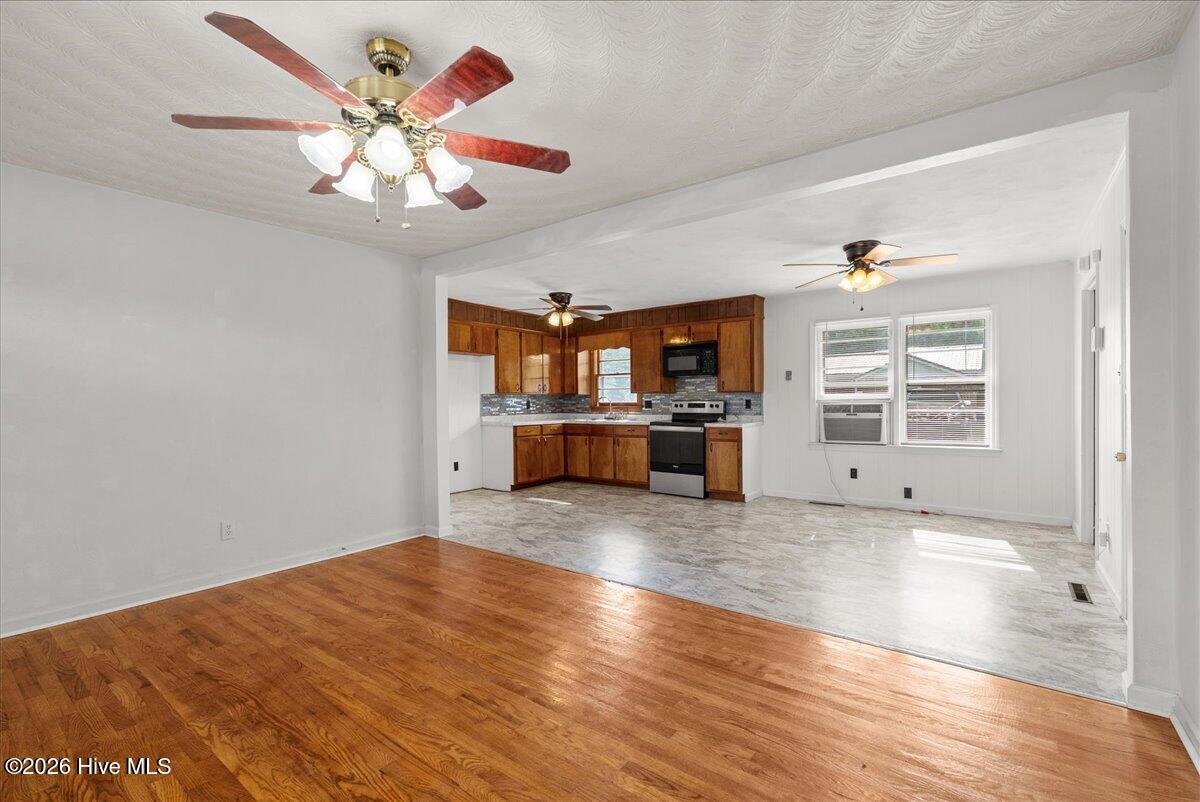 207 Thomas Street Property Photo 12