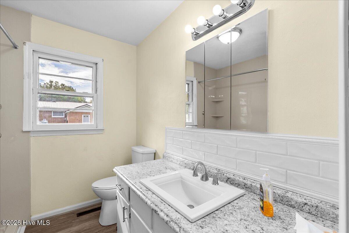 207 Thomas Street Property Photo 16