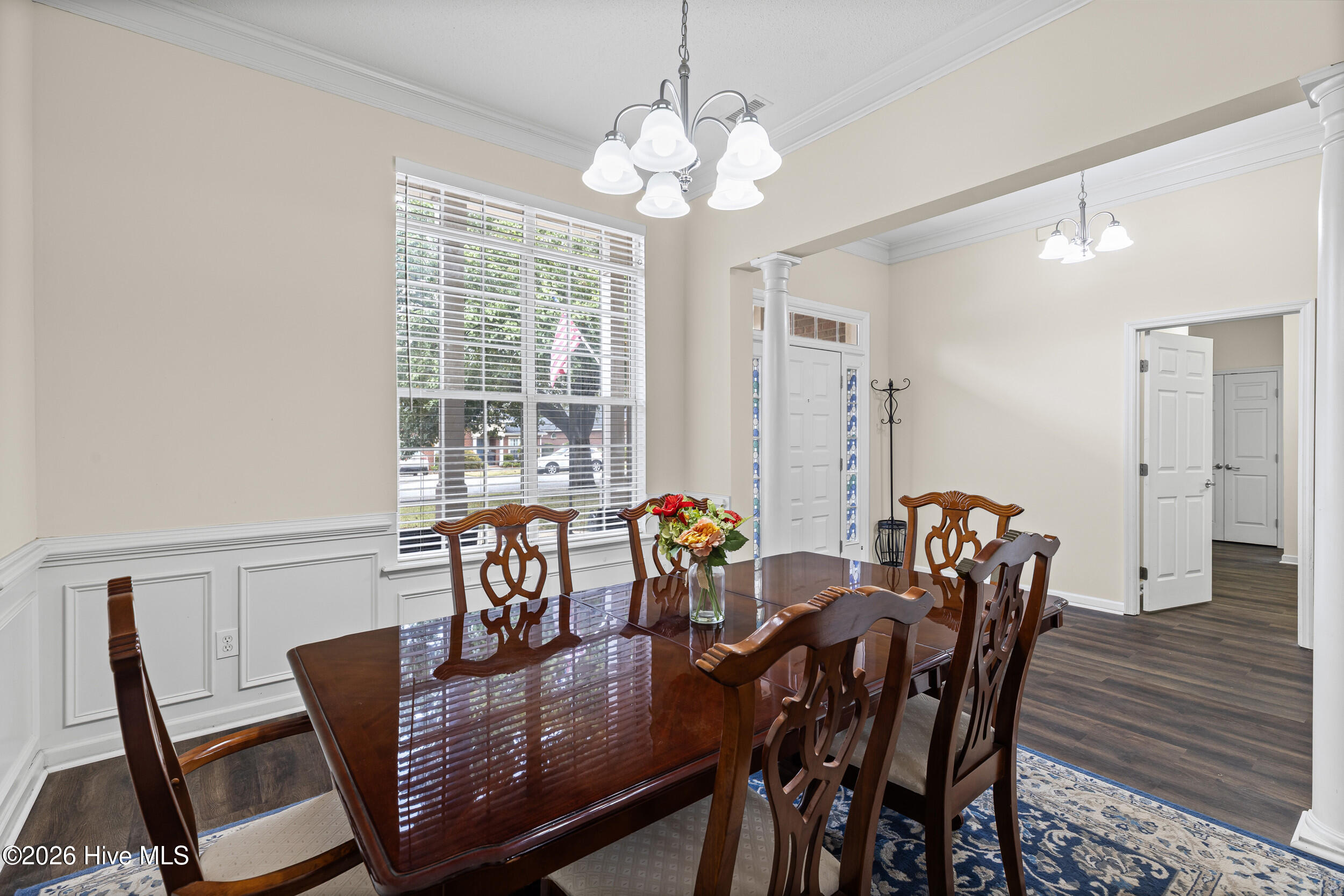 4998 Sussex Drive Property Photo 6