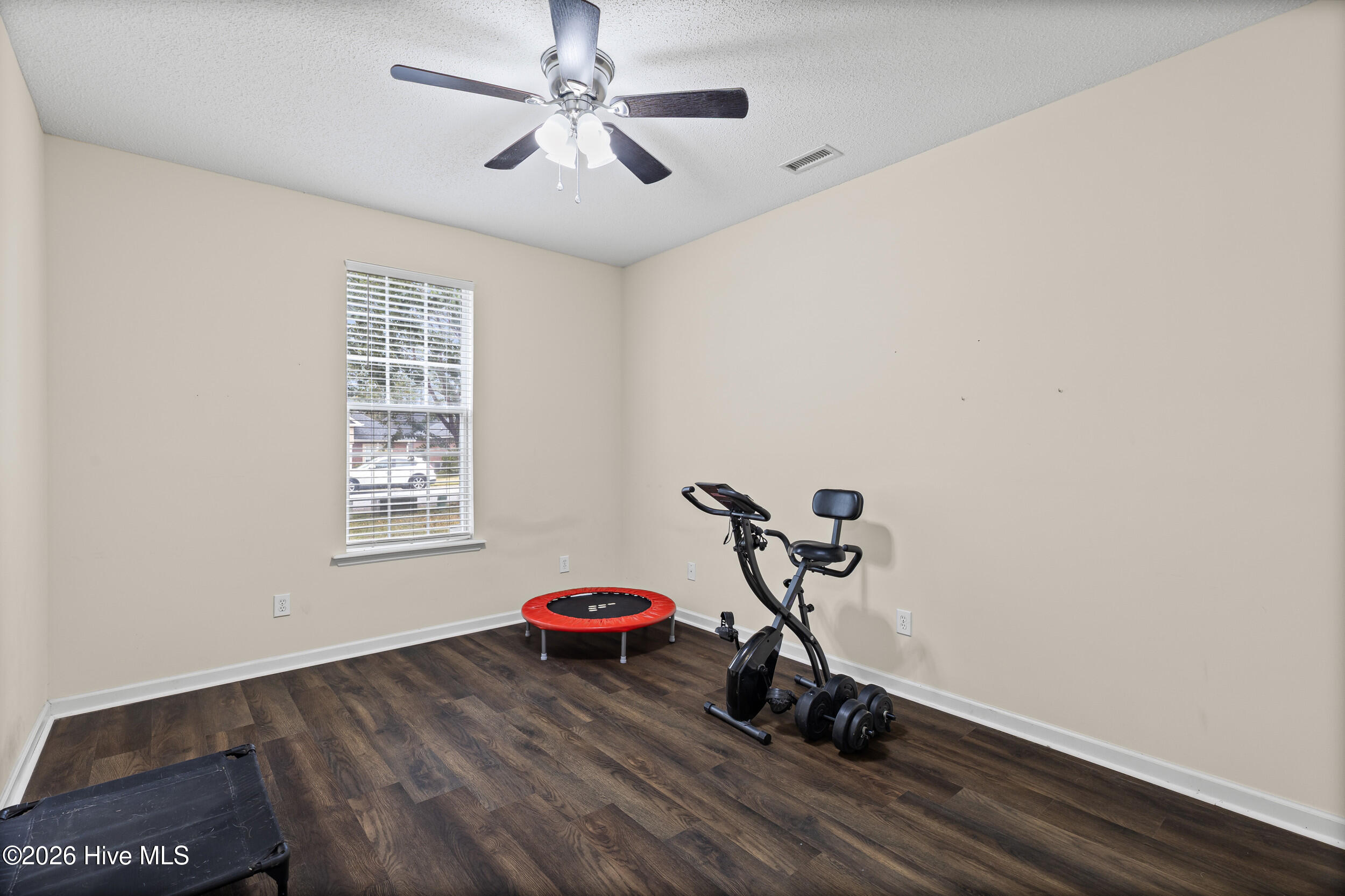 4998 Sussex Drive Property Photo 7