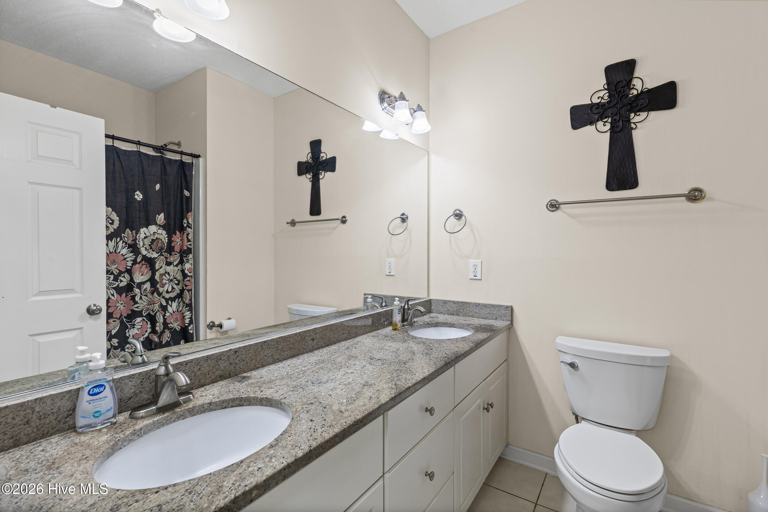 4998 Sussex Drive Property Photo 10