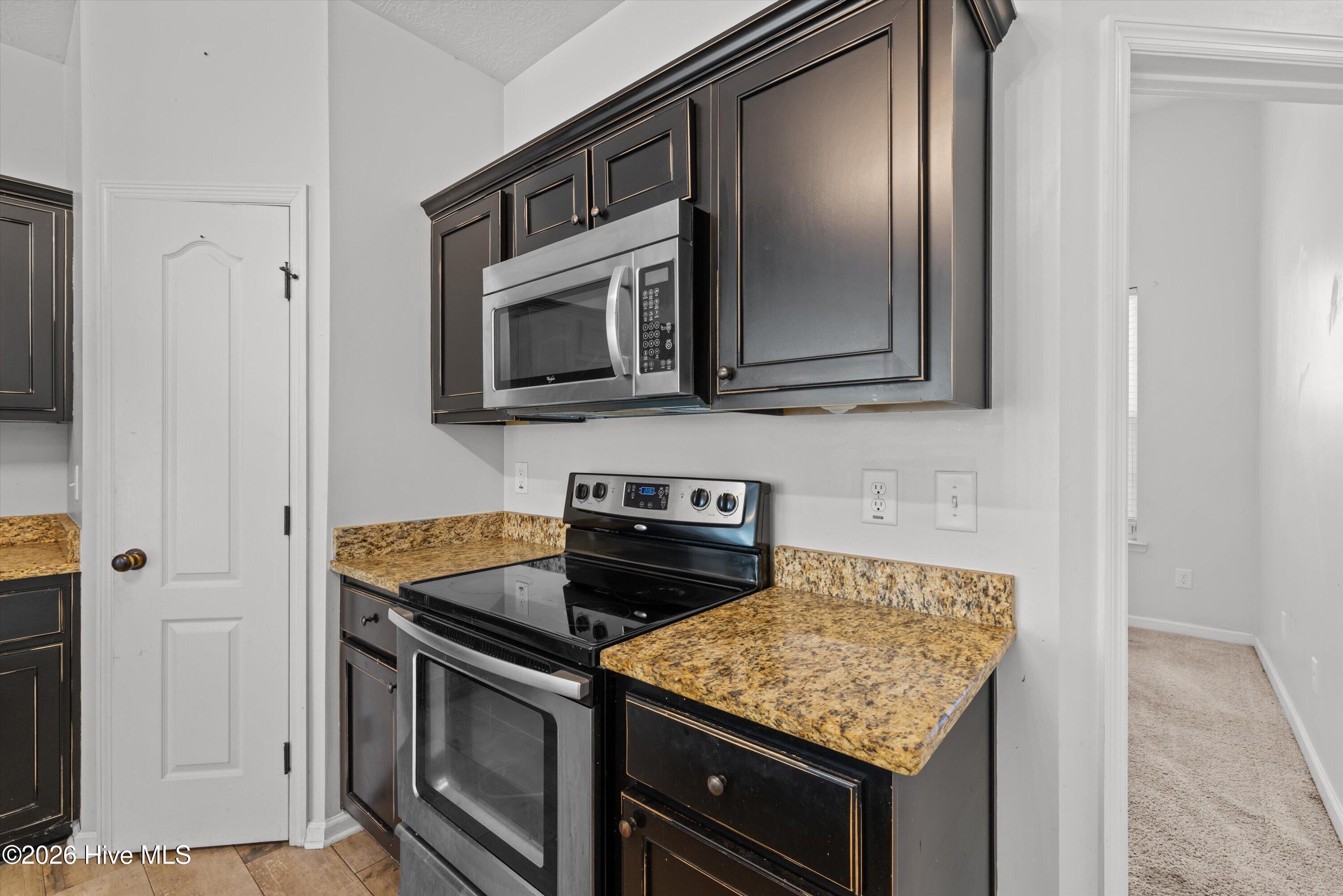 813 Oshields Court Property Photo 11