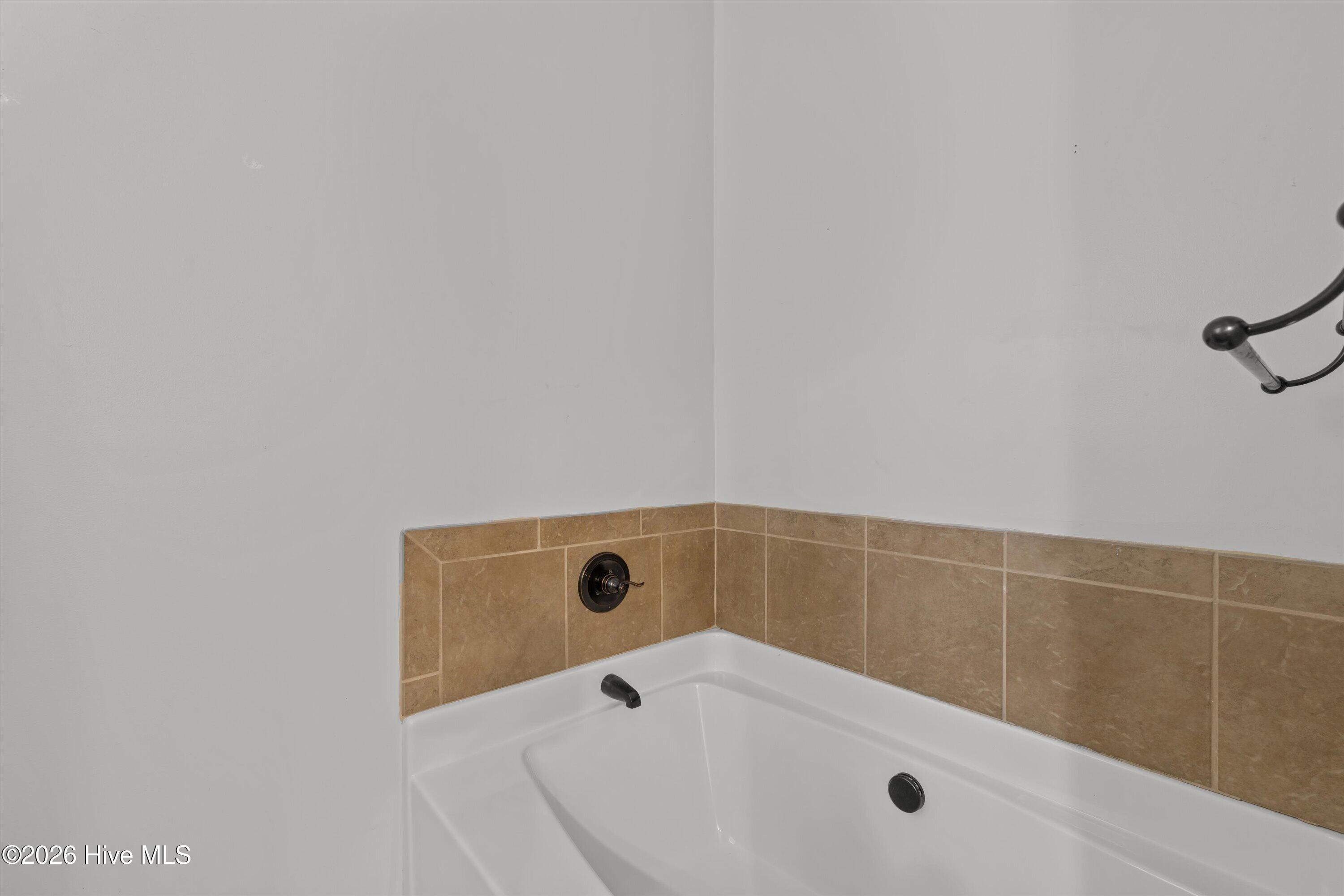 813 Oshields Court Property Photo 31