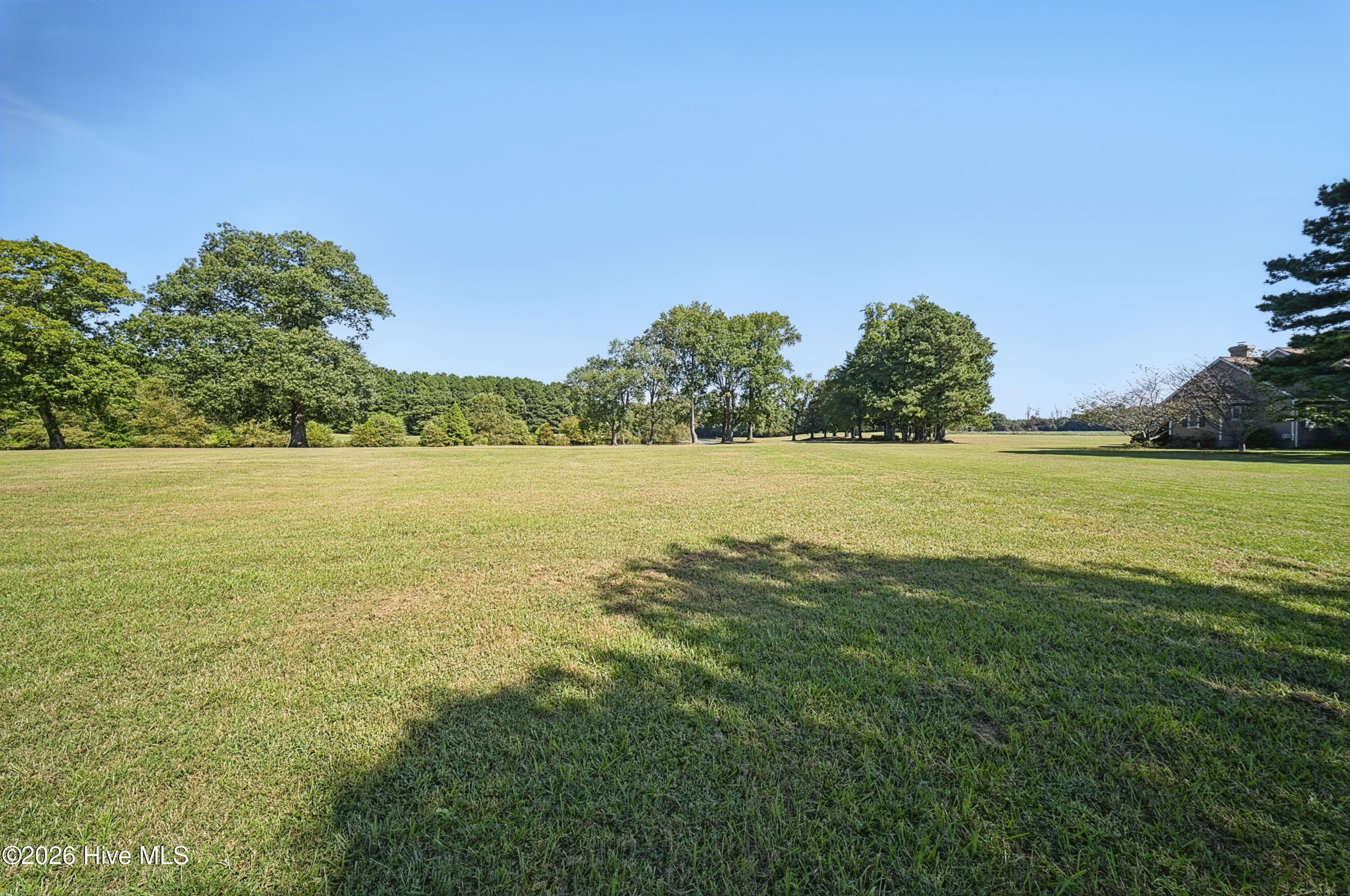 1043 Soundside Road Property Photo 1