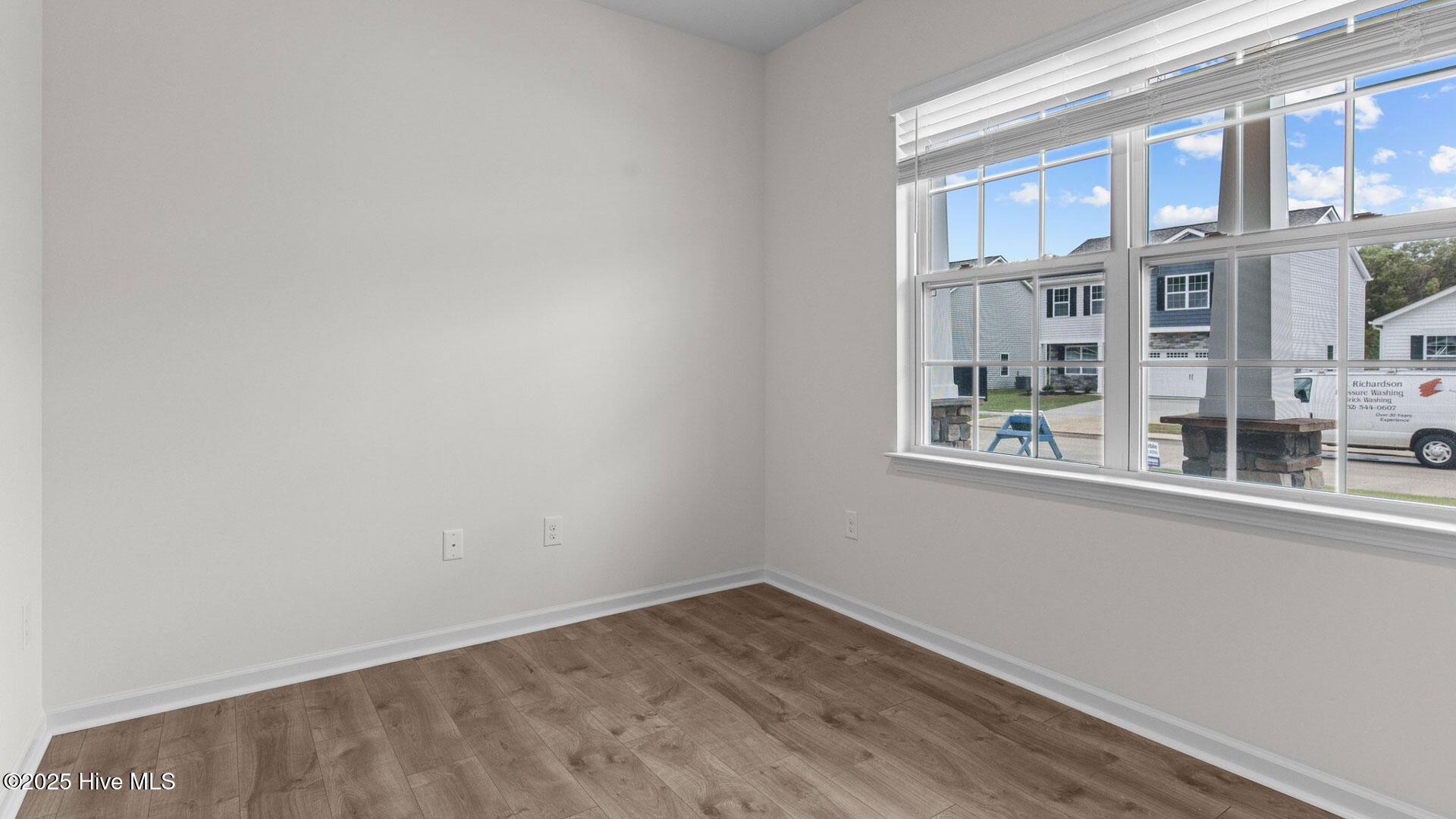 1057 Crossway Lane Property Photo 3