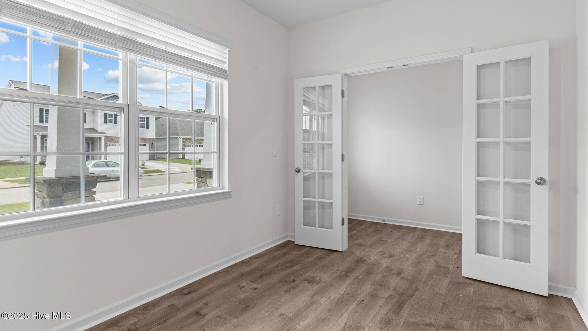 1057 Crossway Lane Property Photo 4