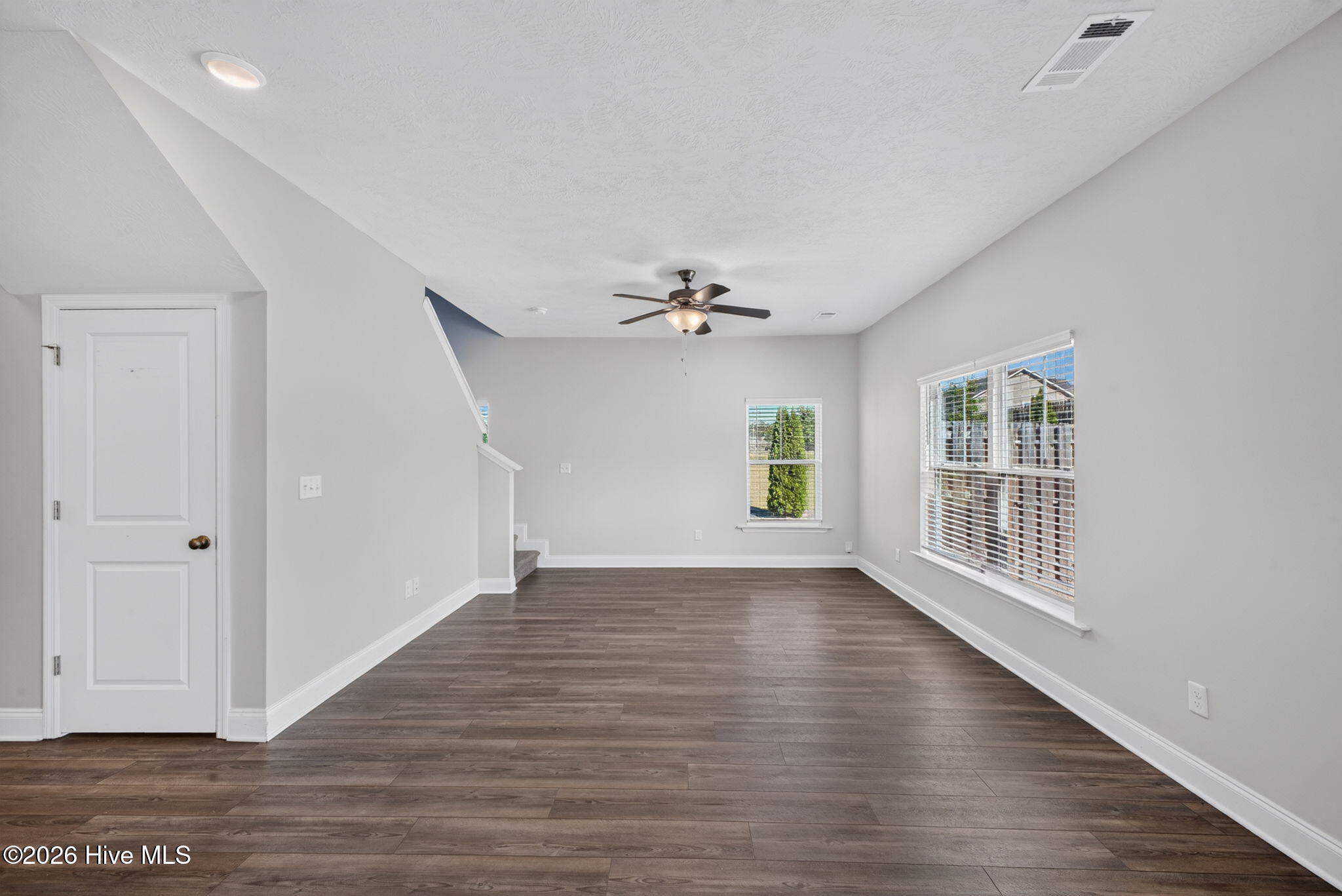 605 Hampton Drive Property Photo 12