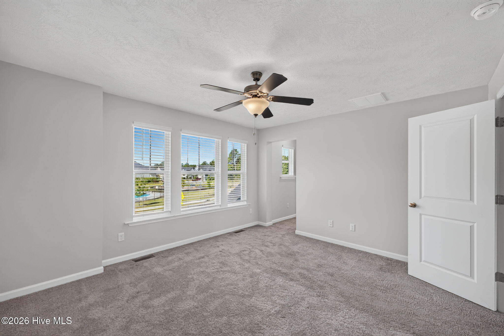 605 Hampton Drive Property Photo 16