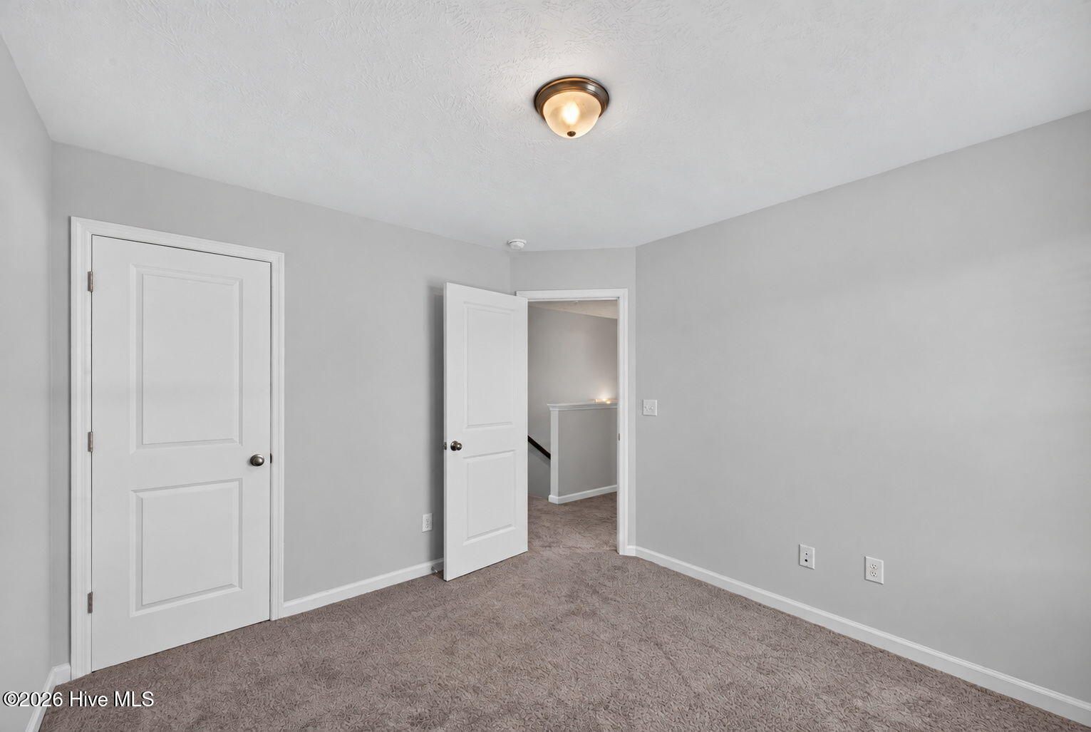 605 Hampton Drive Property Photo 21