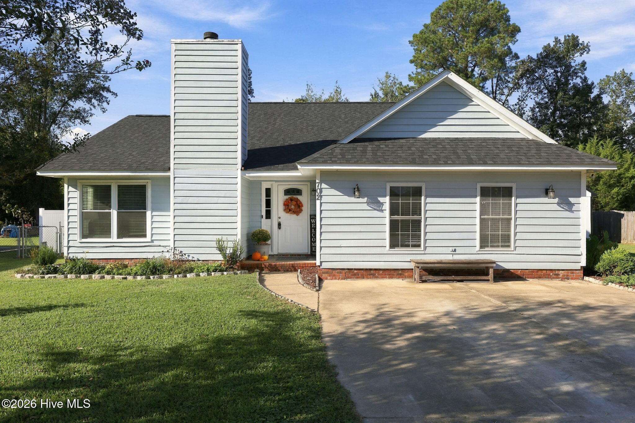 702 Stonewall Avenue Property Photo 1