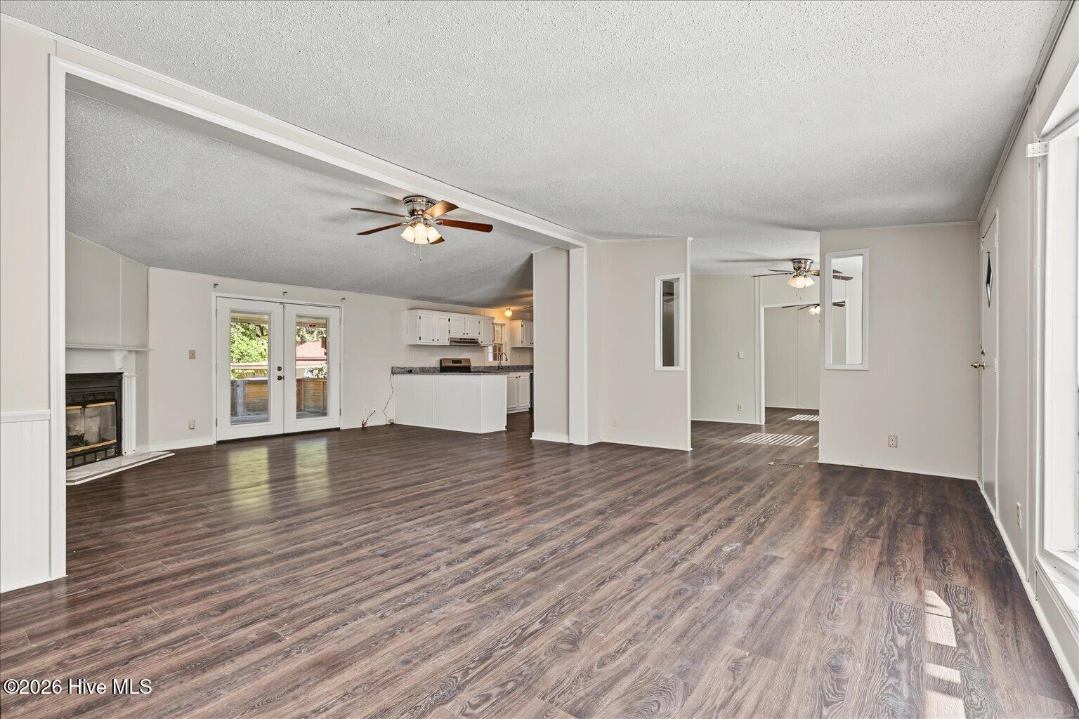 290 Crooked Creek Drive Property Photo 3