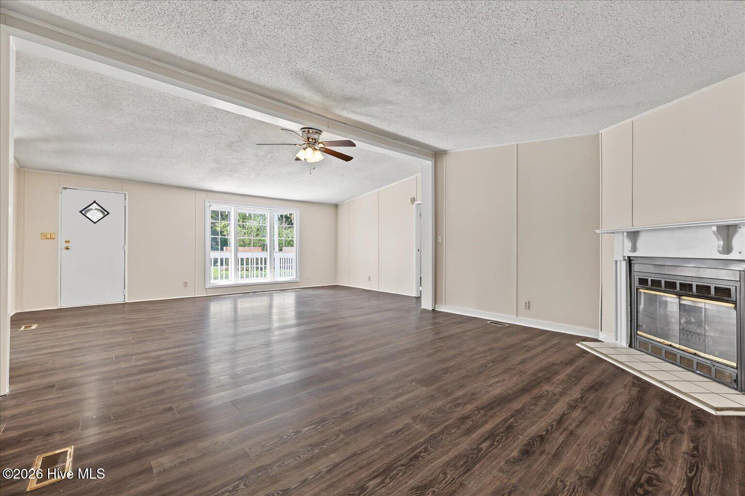 290 Crooked Creek Drive Property Photo 5