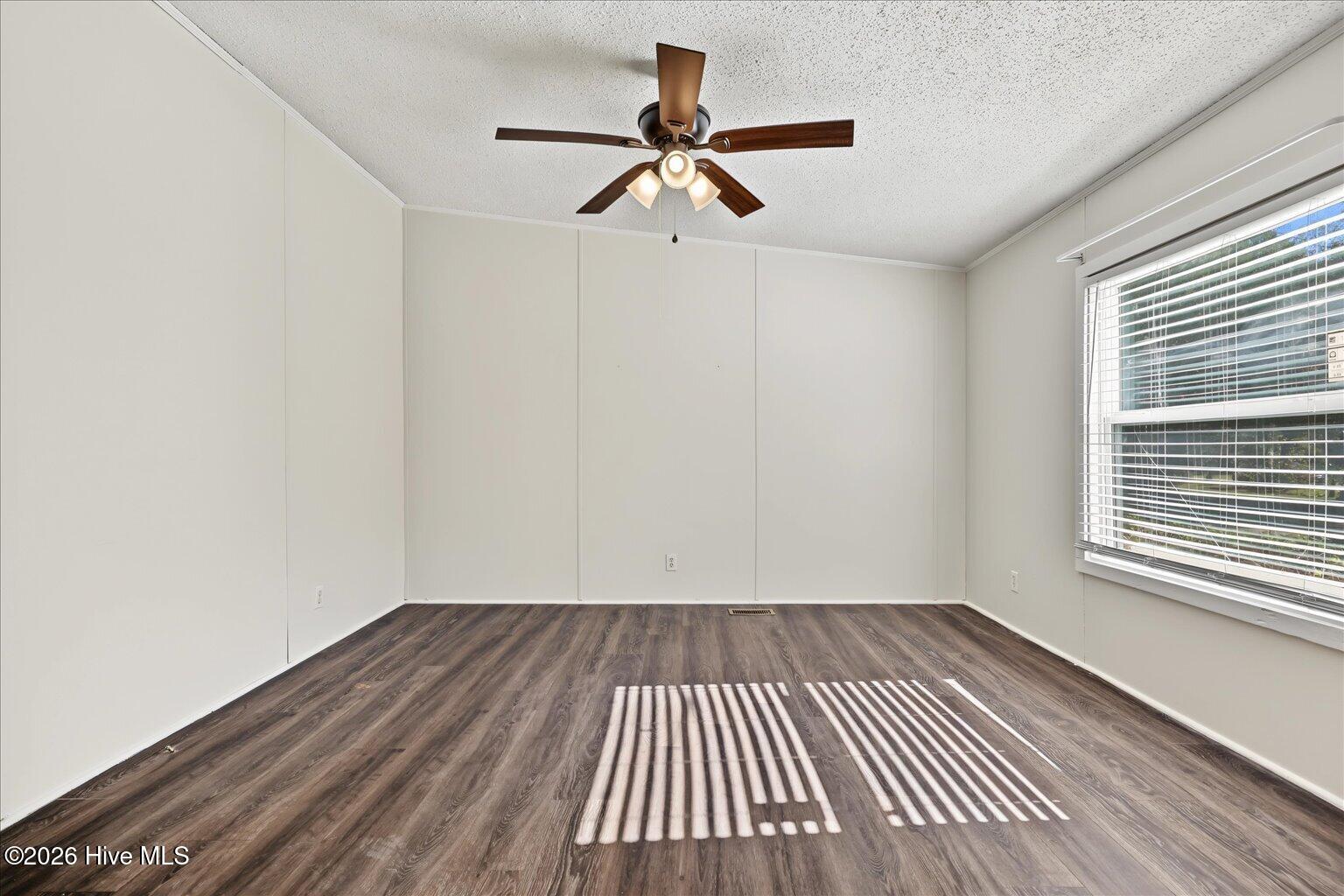 290 Crooked Creek Drive Property Photo 14