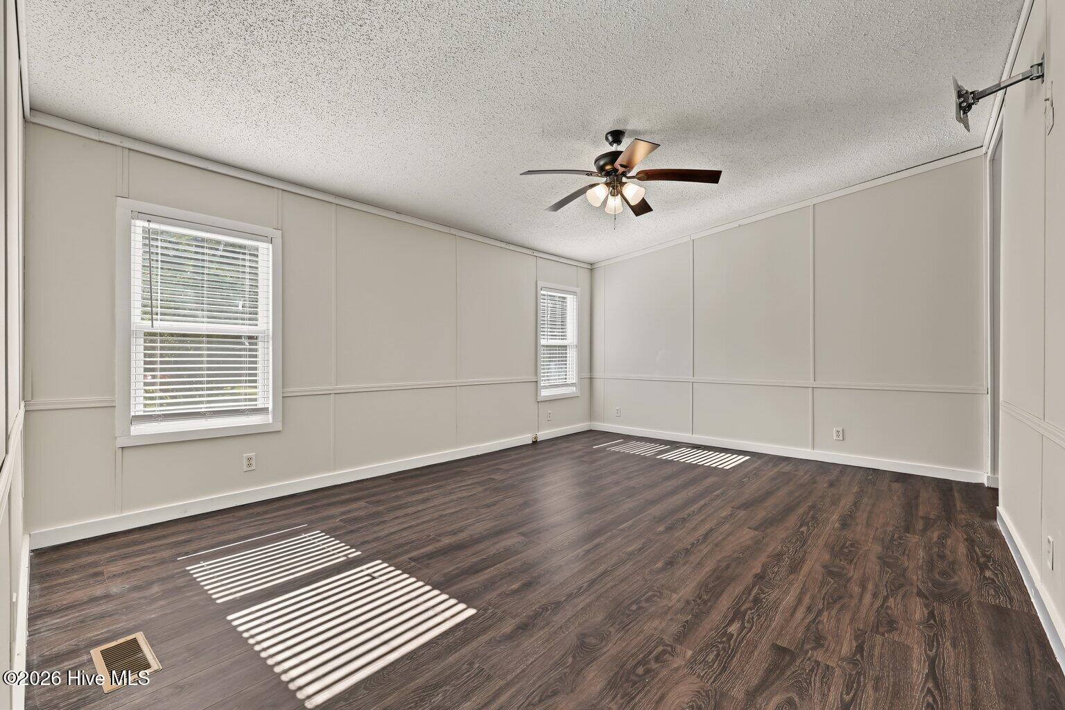 290 Crooked Creek Drive Property Photo 19