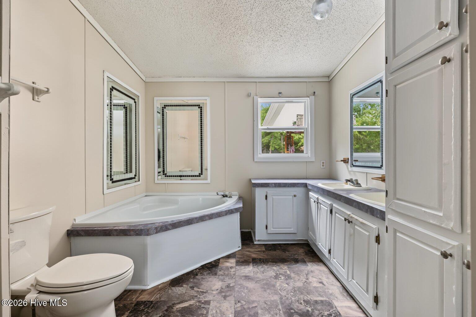 290 Crooked Creek Drive Property Photo 22
