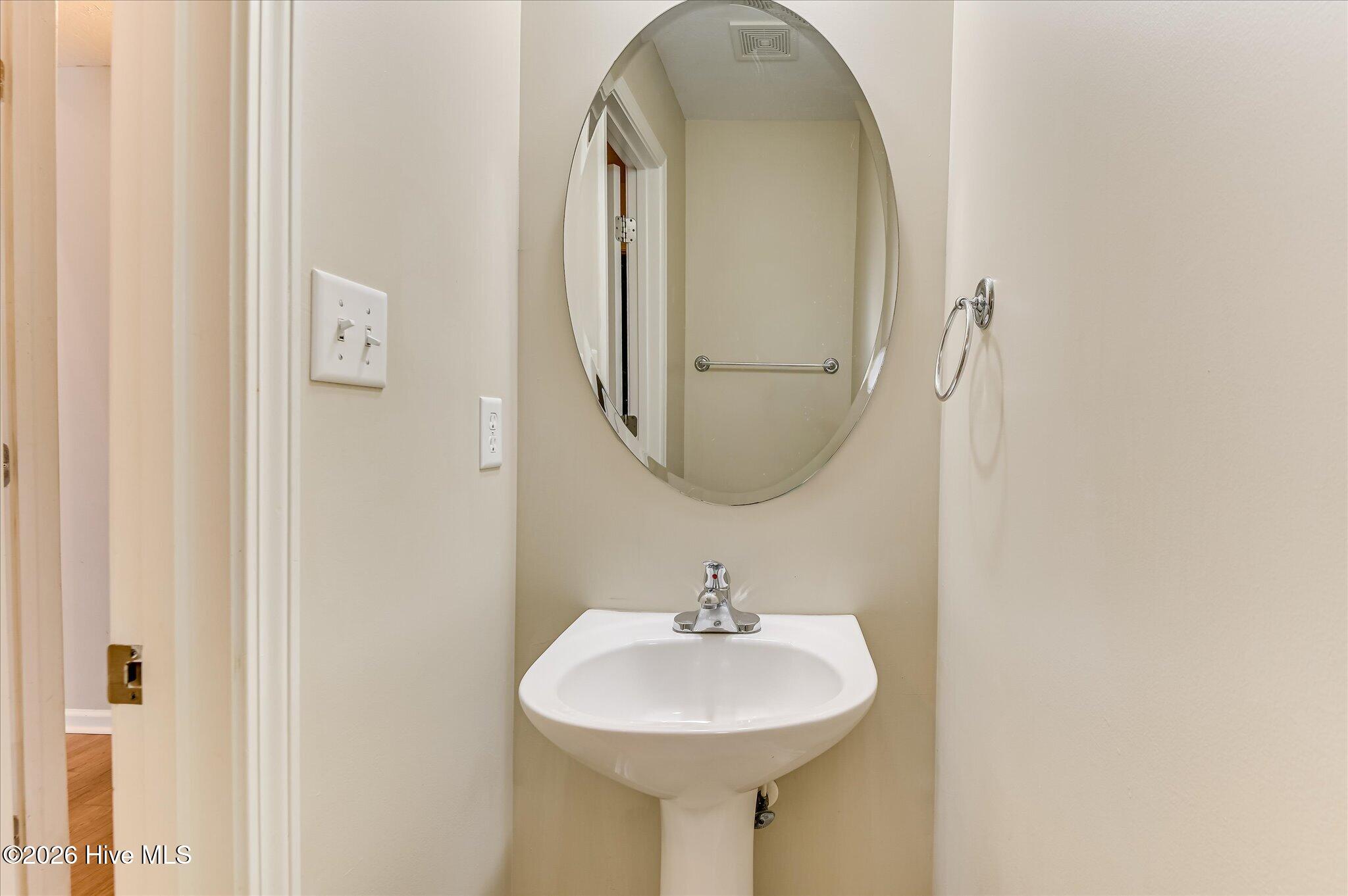613 Dunrobin Lane Property Photo 19