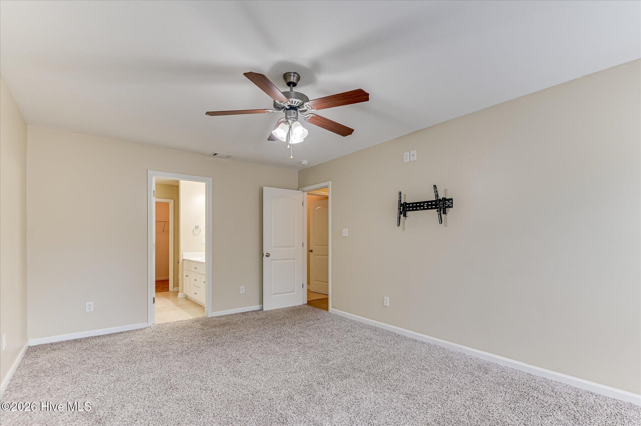 613 Dunrobin Lane Property Photo 22