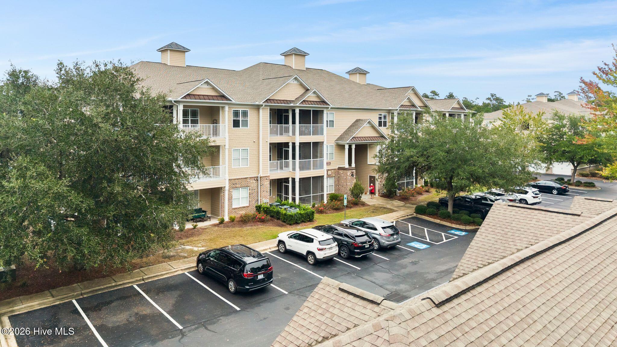 221 Woodlands Way Unit 17 Property Photo 2