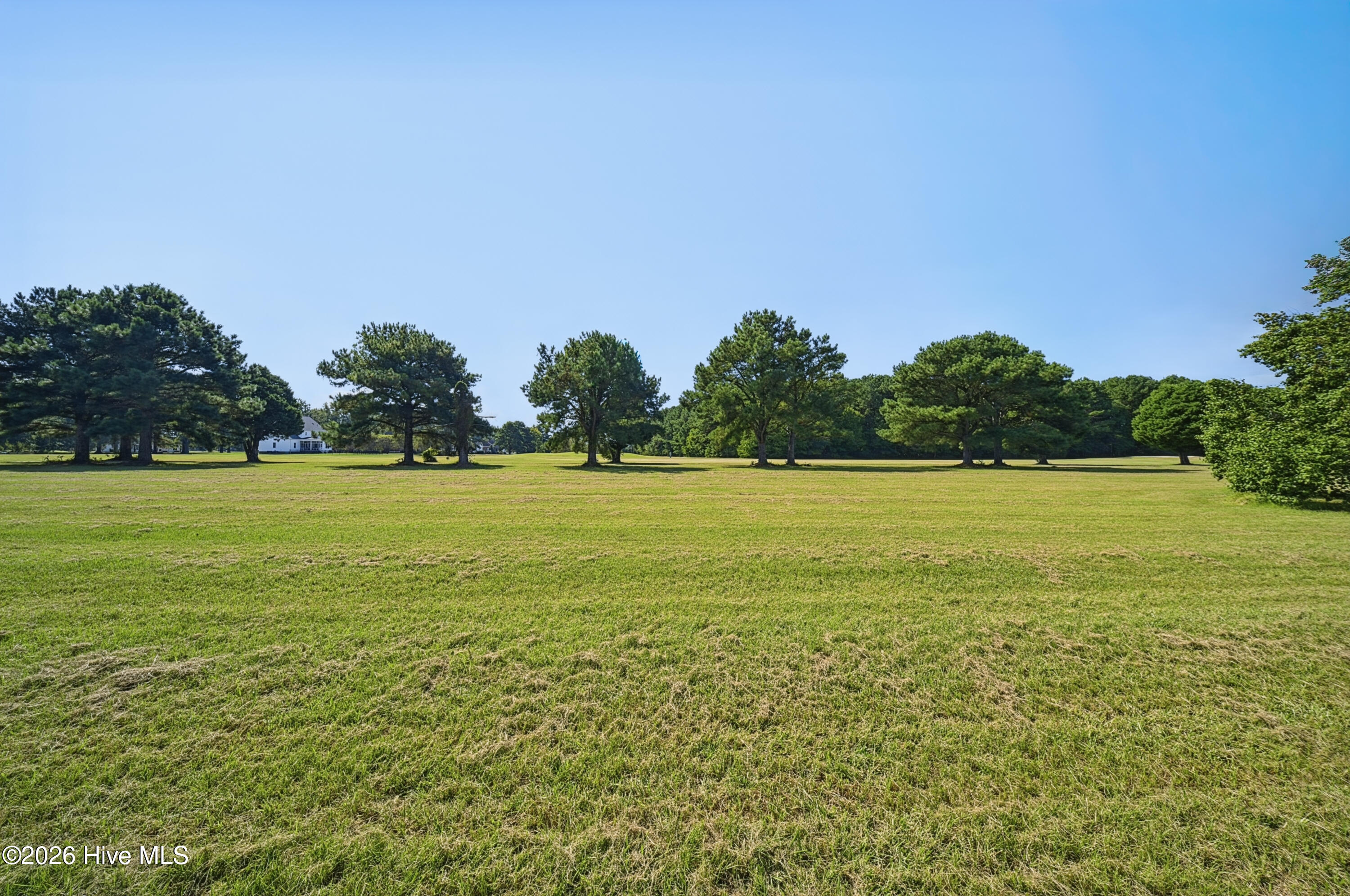 1042 Soundside Road Property Photo 1