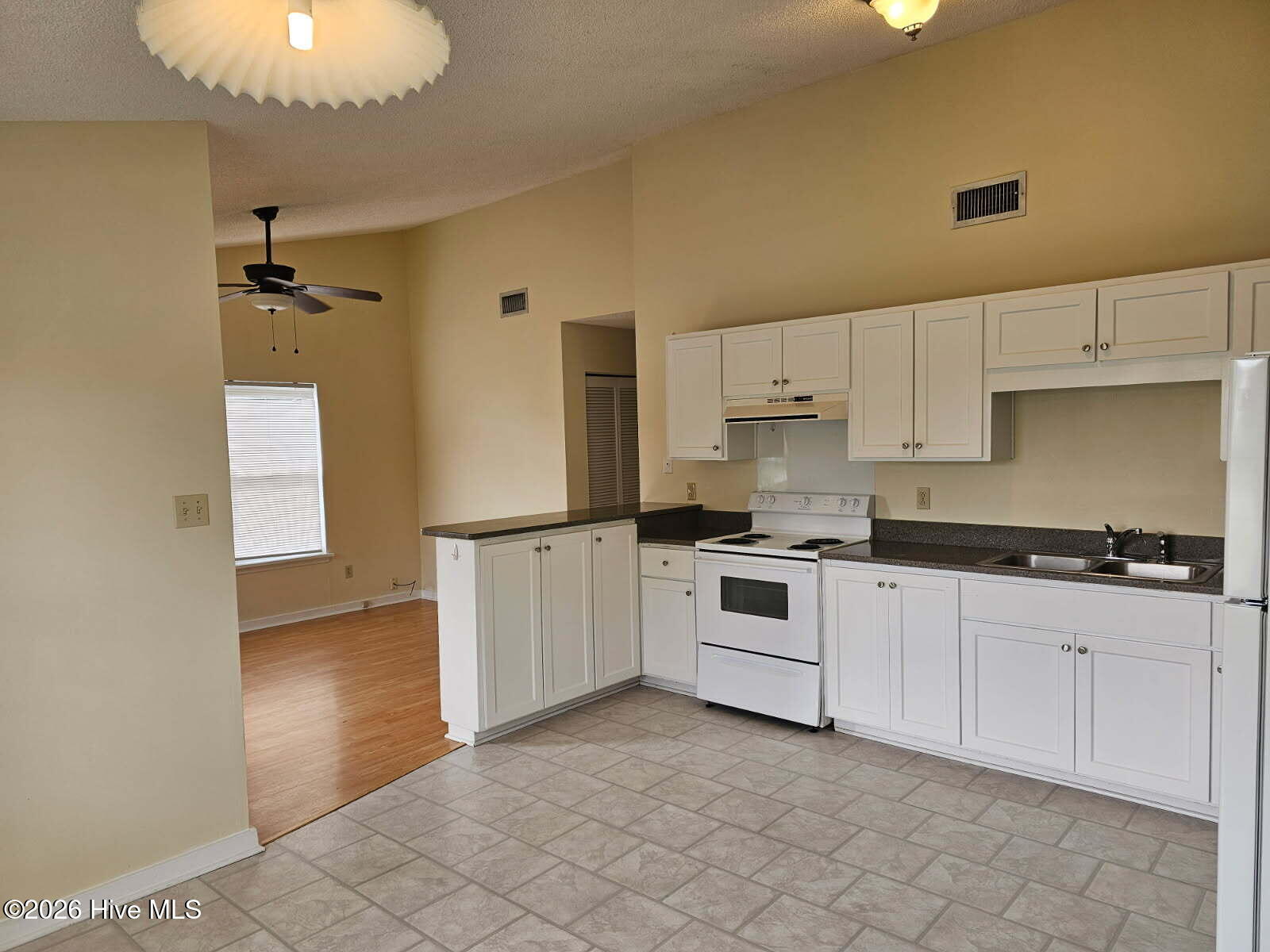 3701 Dovefield Court Property Photo 5