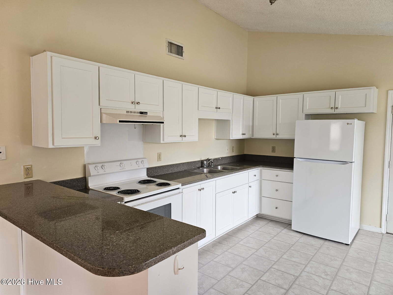 3701 Dovefield Court Property Photo 7
