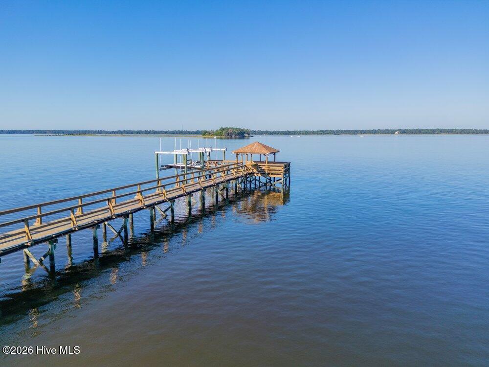 8660 River Road Property Photo 8