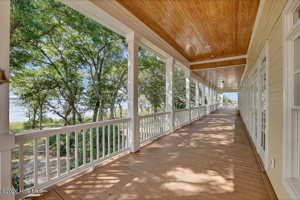 8660 River Road Property Photo 12