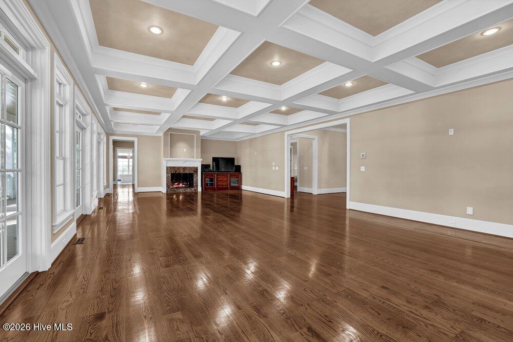 8660 River Road Property Photo 16