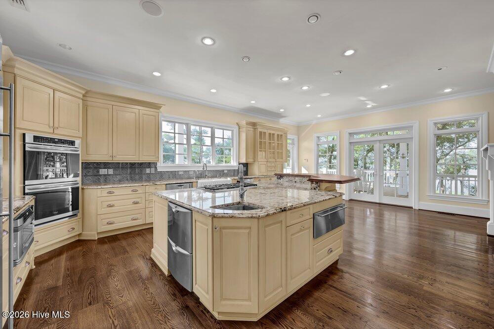 8660 River Road Property Photo 25
