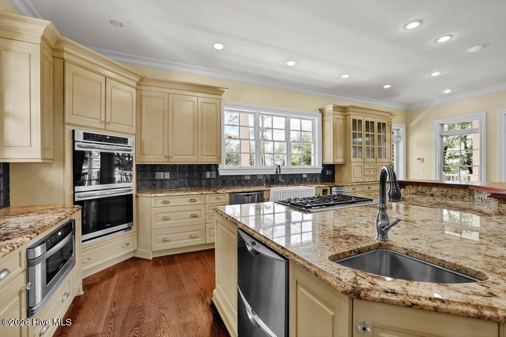 8660 River Road Property Photo 30