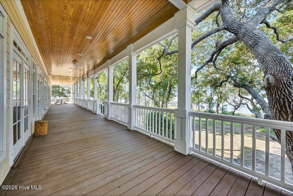 8660 River Road Property Photo 32