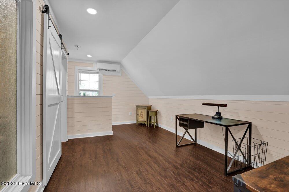 8660 River Road Property Photo 86