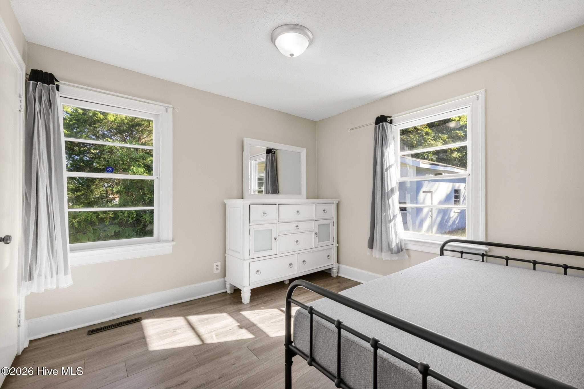 814 N Herman Street Property Photo 22
