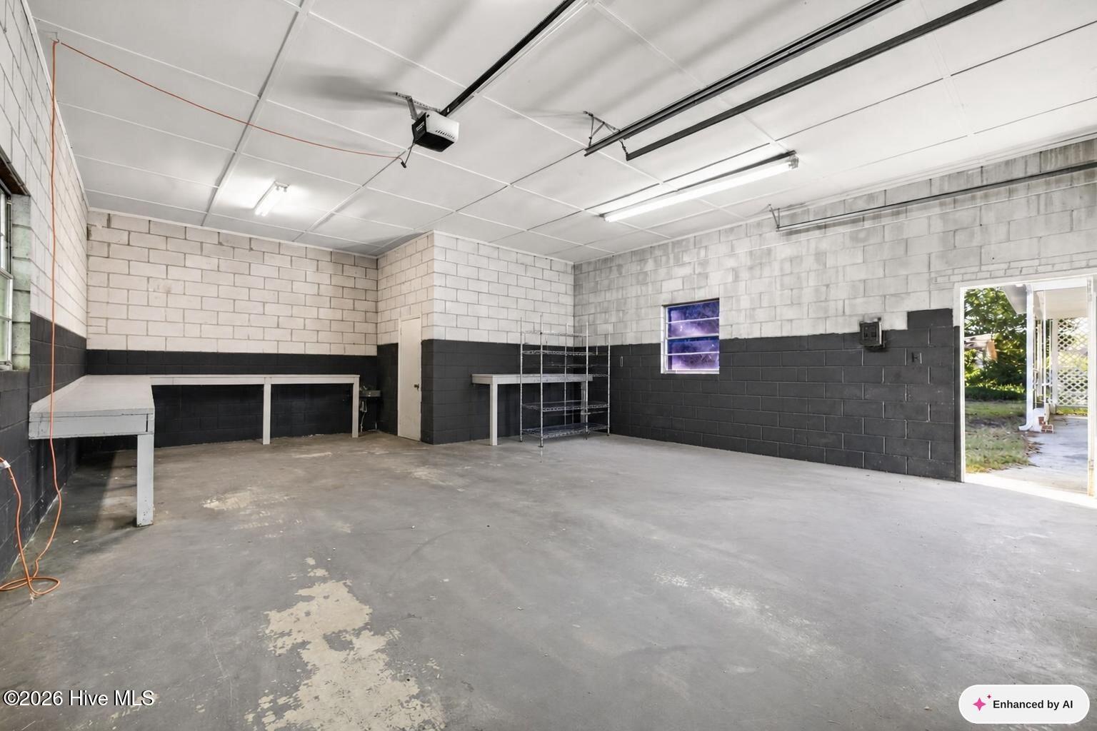 814 N Herman Street Property Photo 31