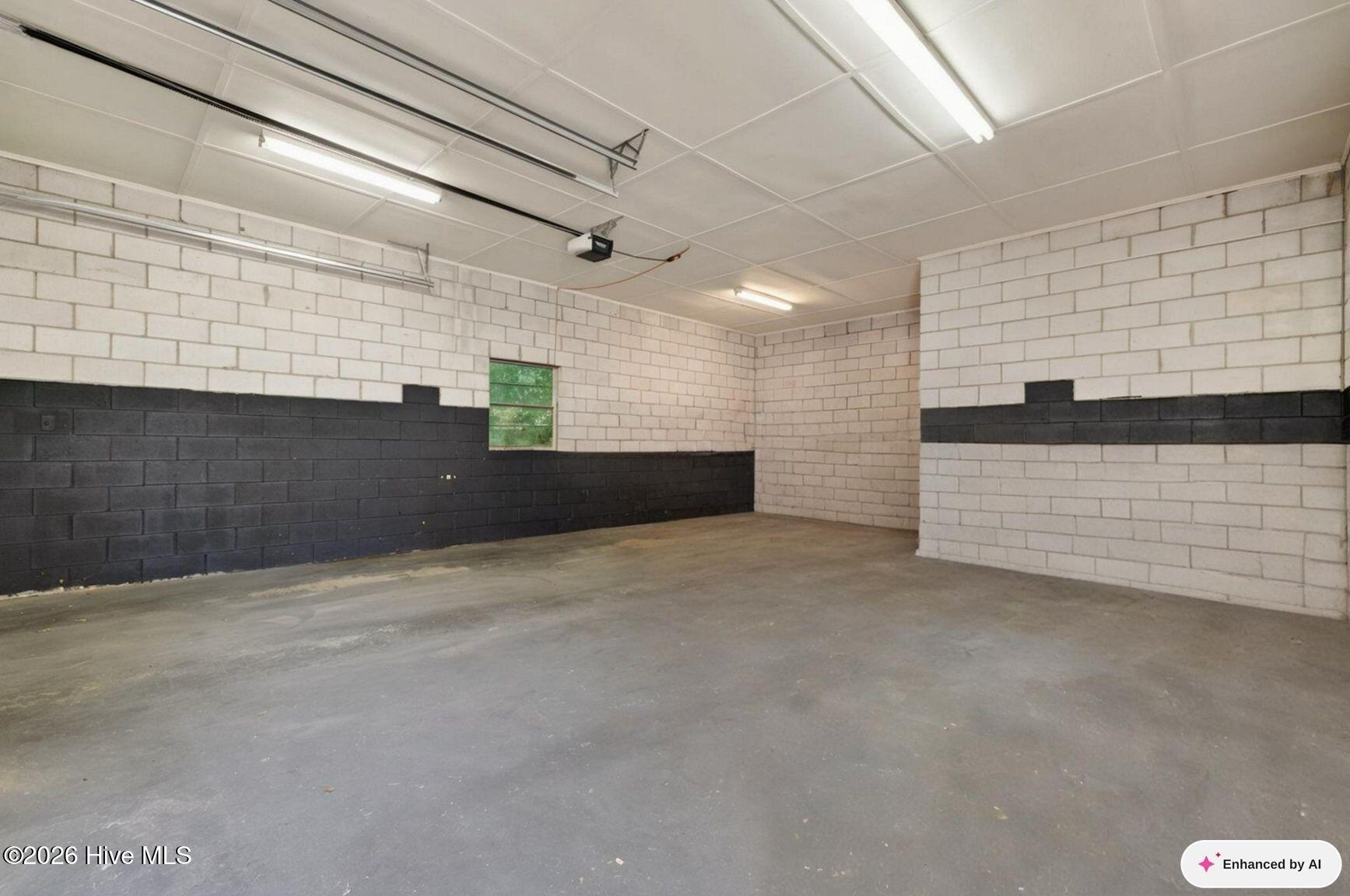 814 N Herman Street Property Photo 32