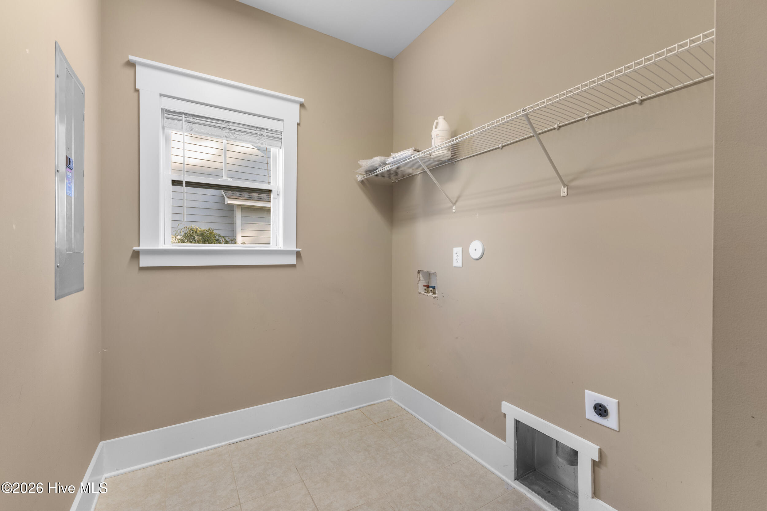392 Shackleford Drive Property Photo 24