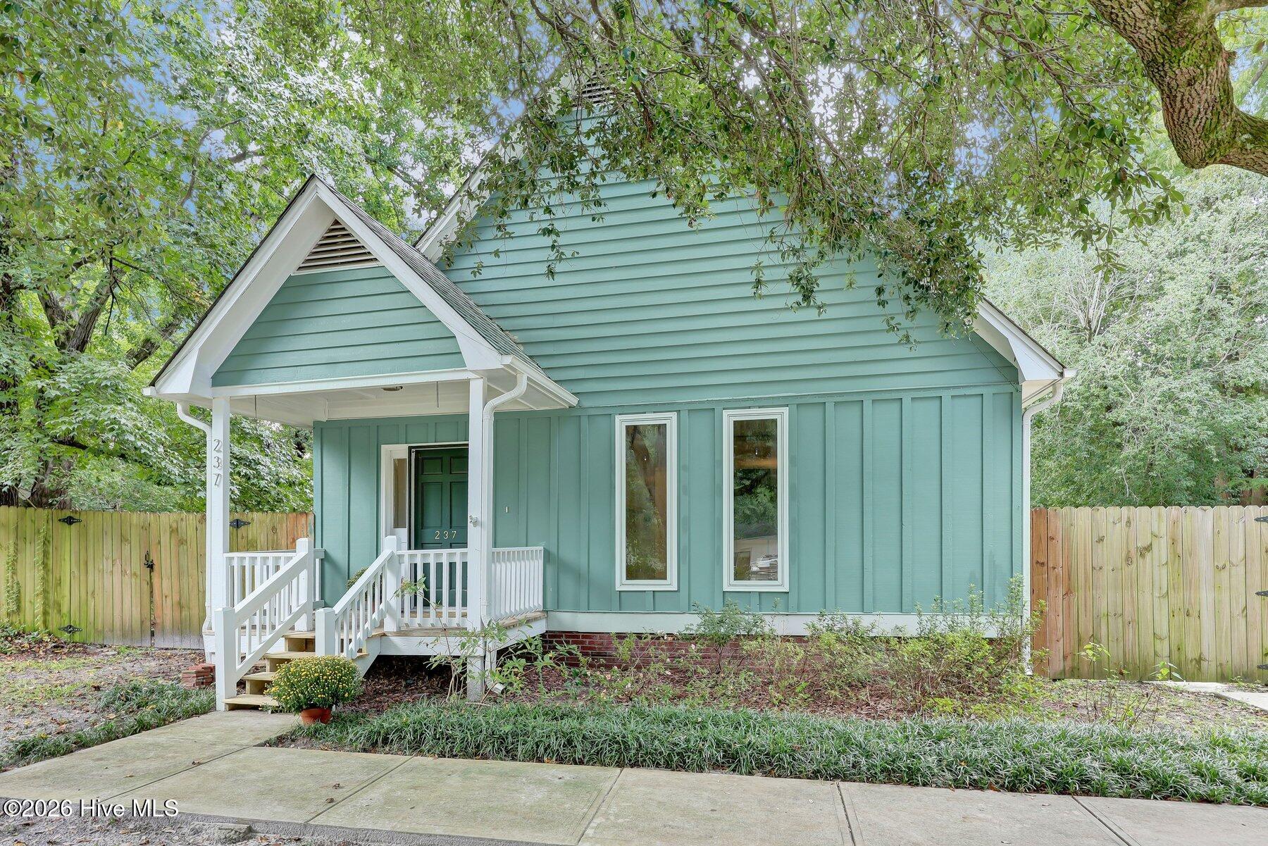 237 W Bedford Road Property Photo 1
