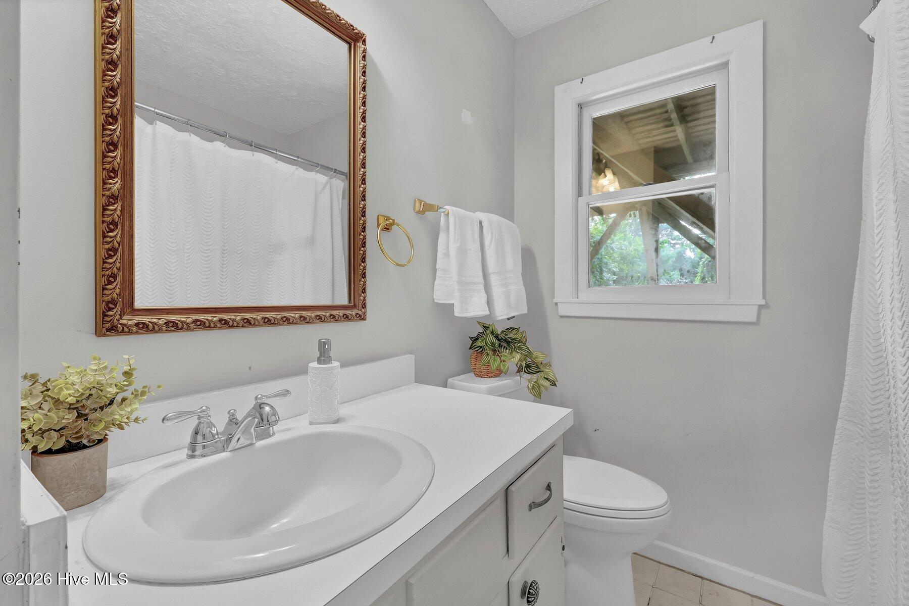 237 W Bedford Road Property Photo 15