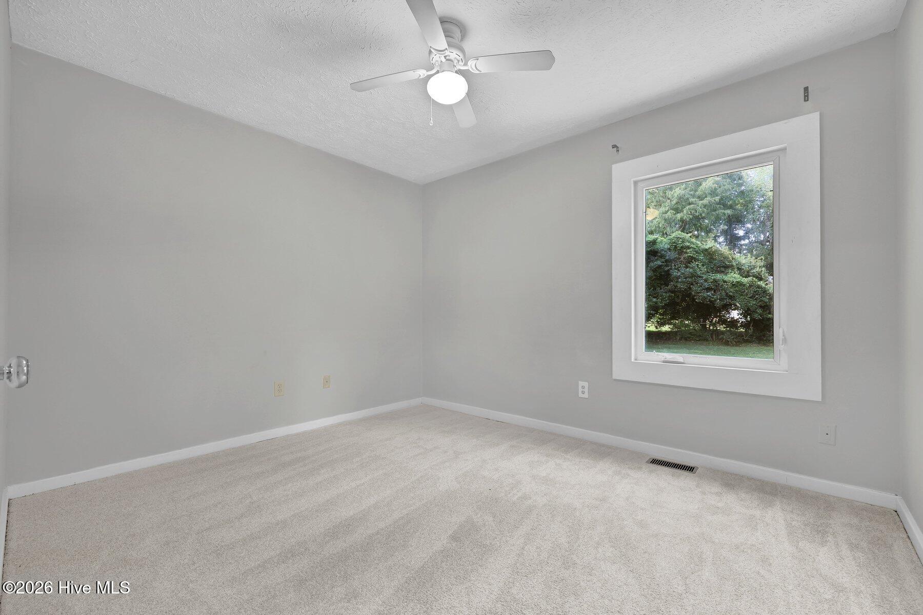 237 W Bedford Road Property Photo 16