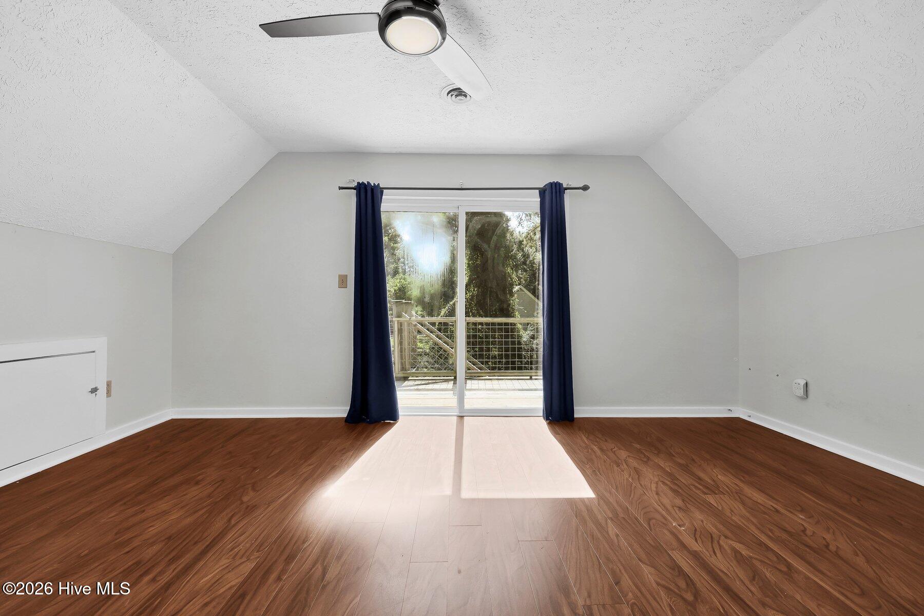 237 W Bedford Road Property Photo 18