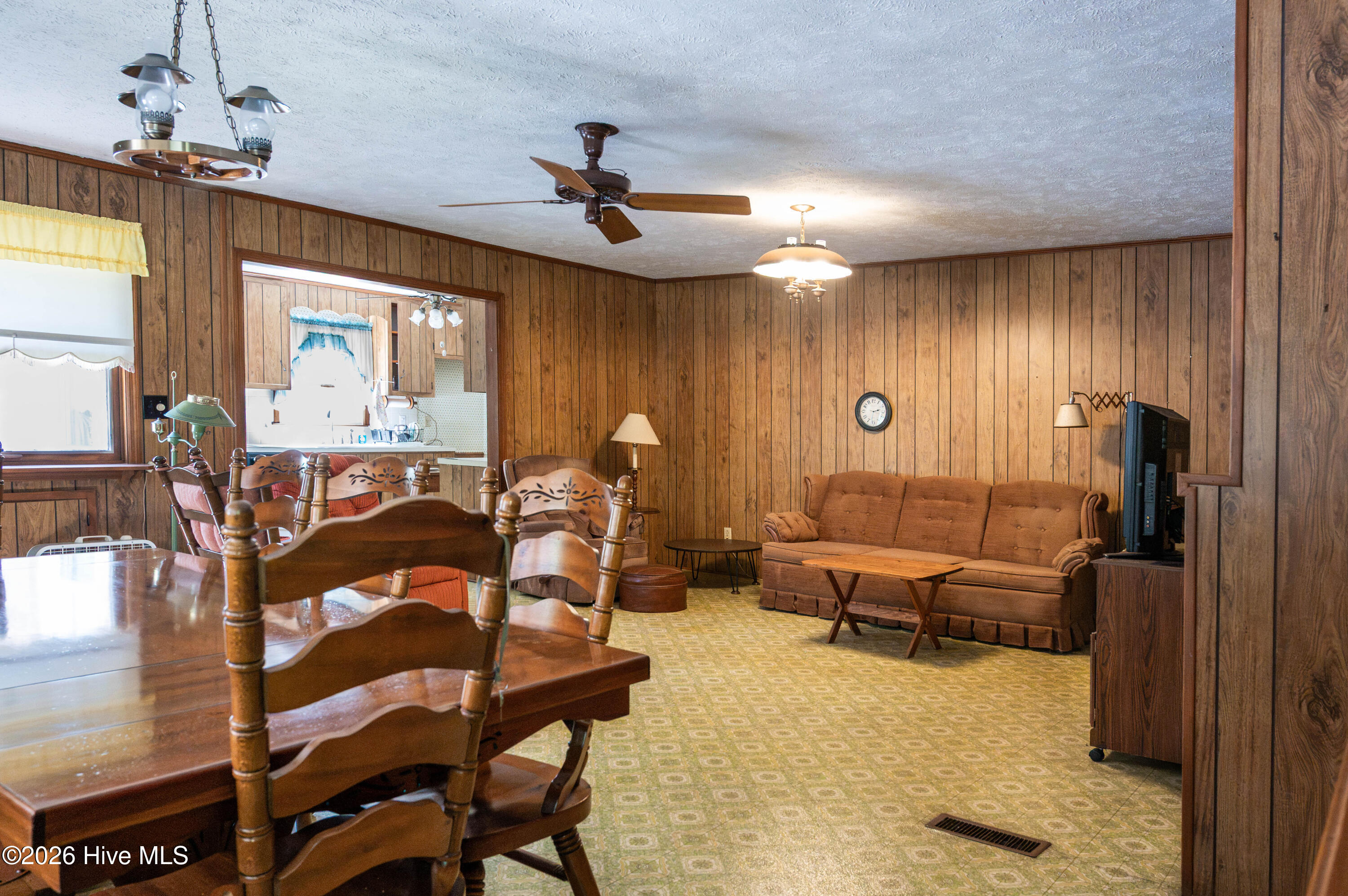 734 Cumberland Circle Property Photo 16