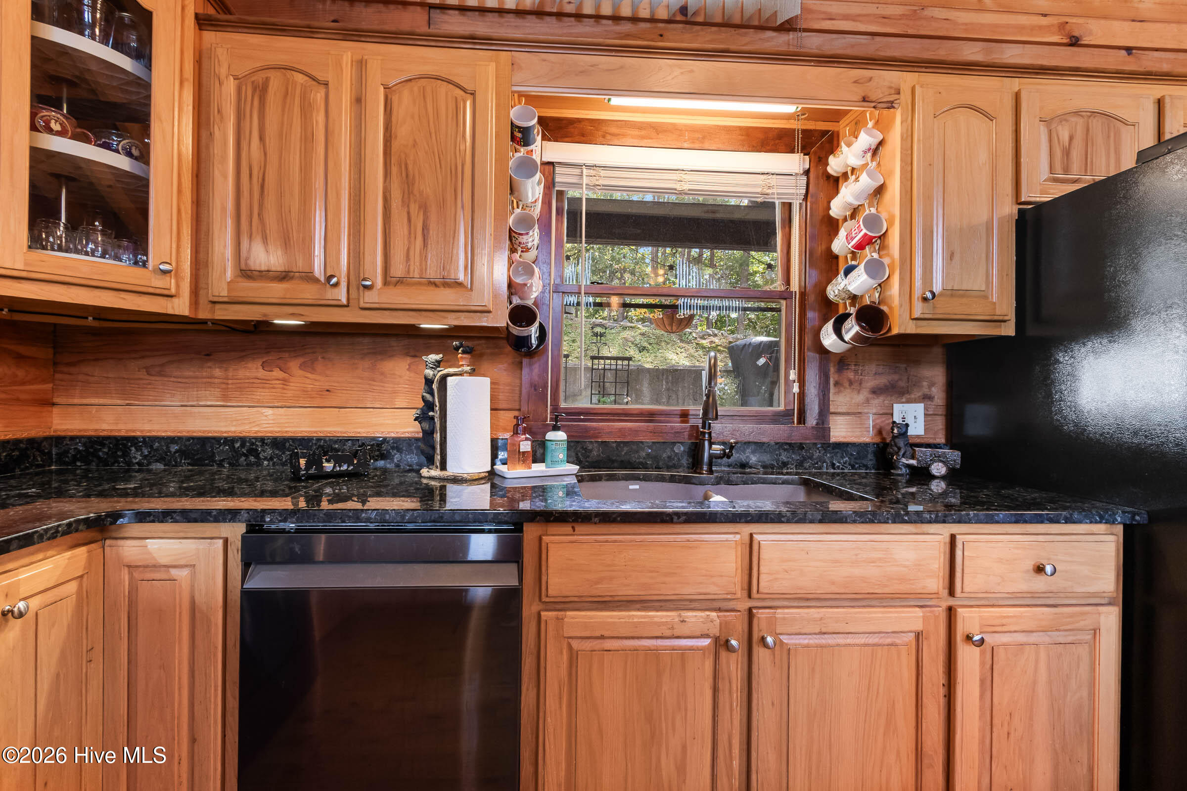 1608 Cardinal Road Property Photo 9