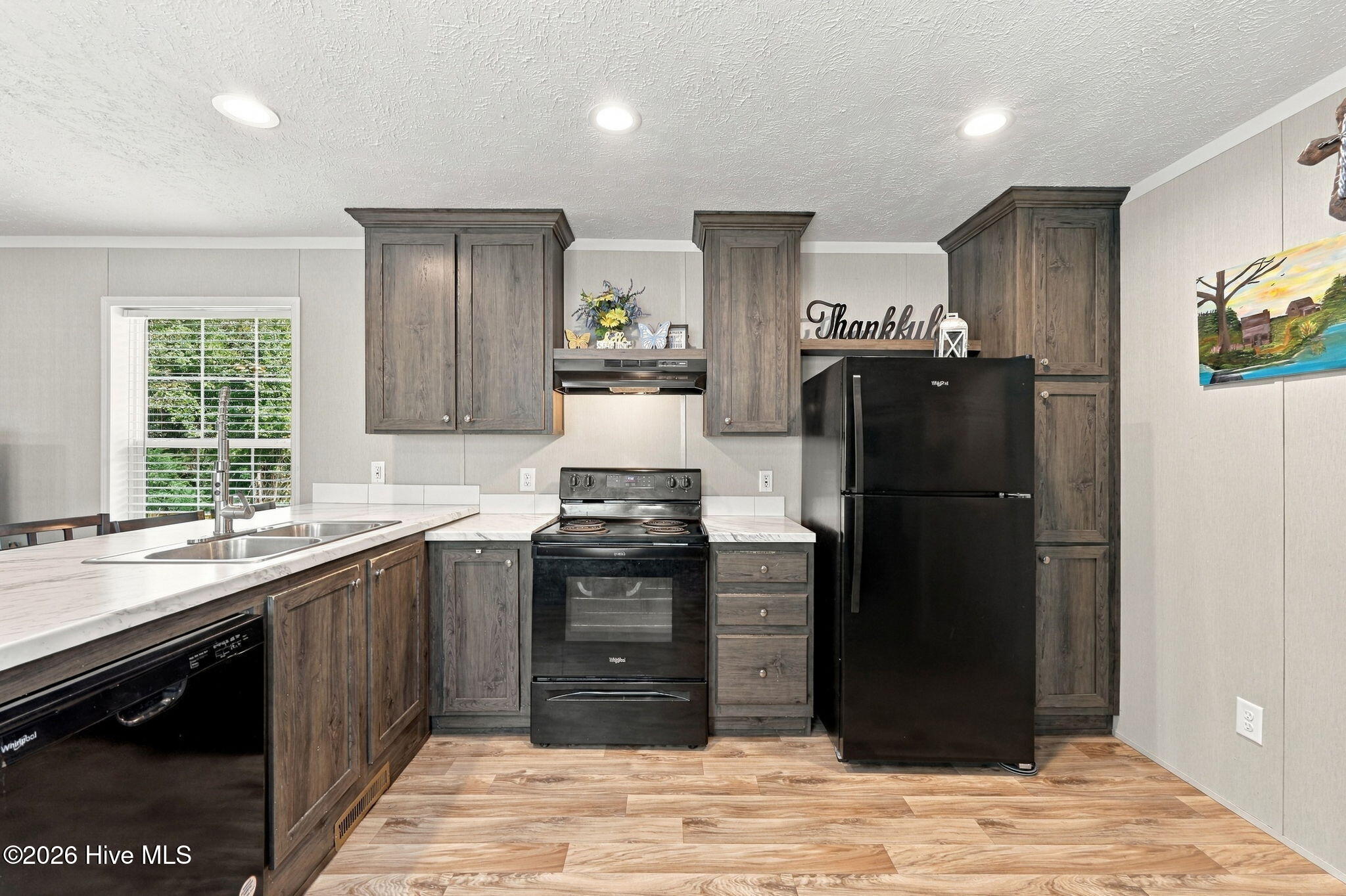 313 Henderson Road Property Photo 3