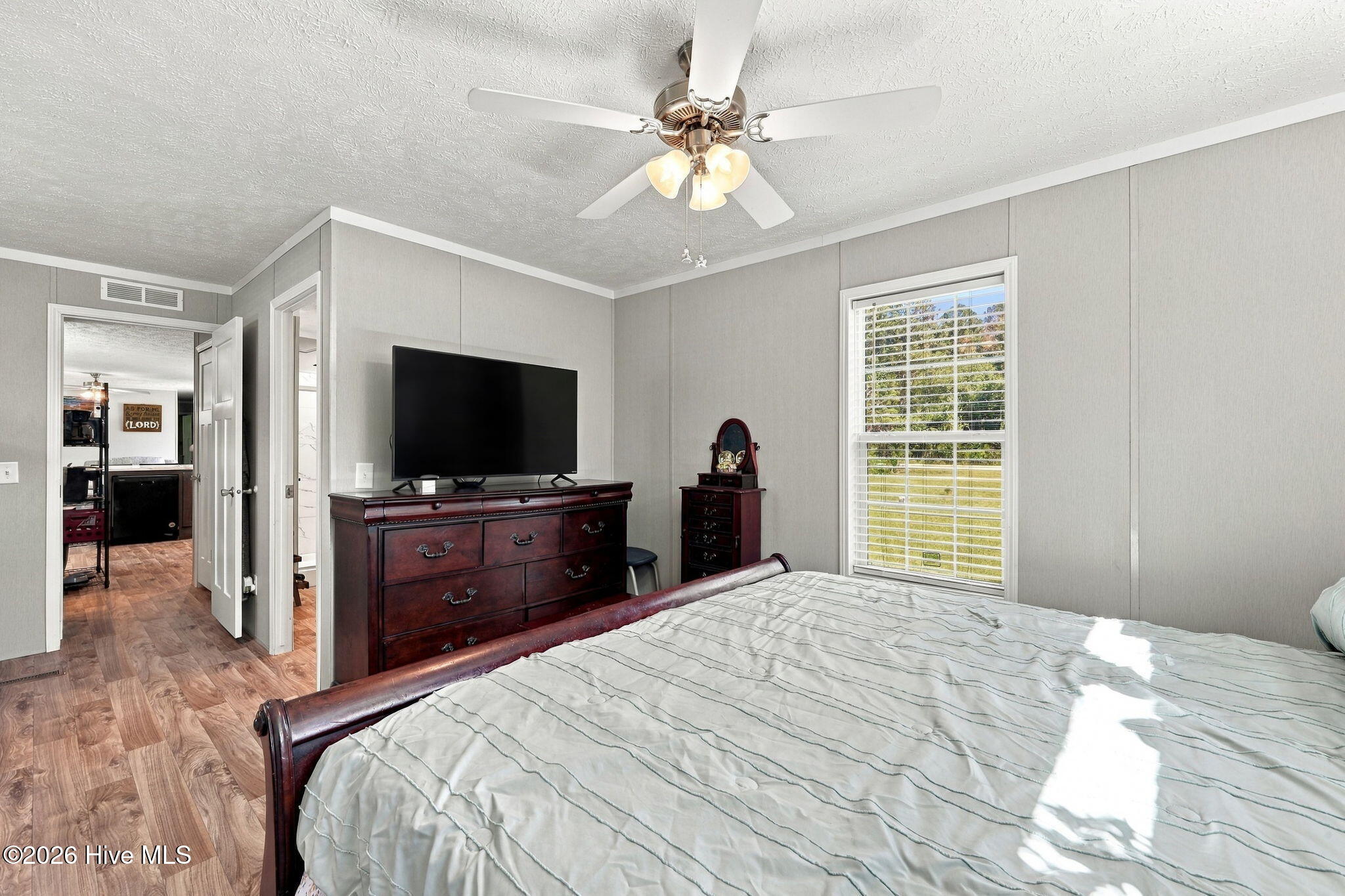 313 Henderson Road Property Photo 16