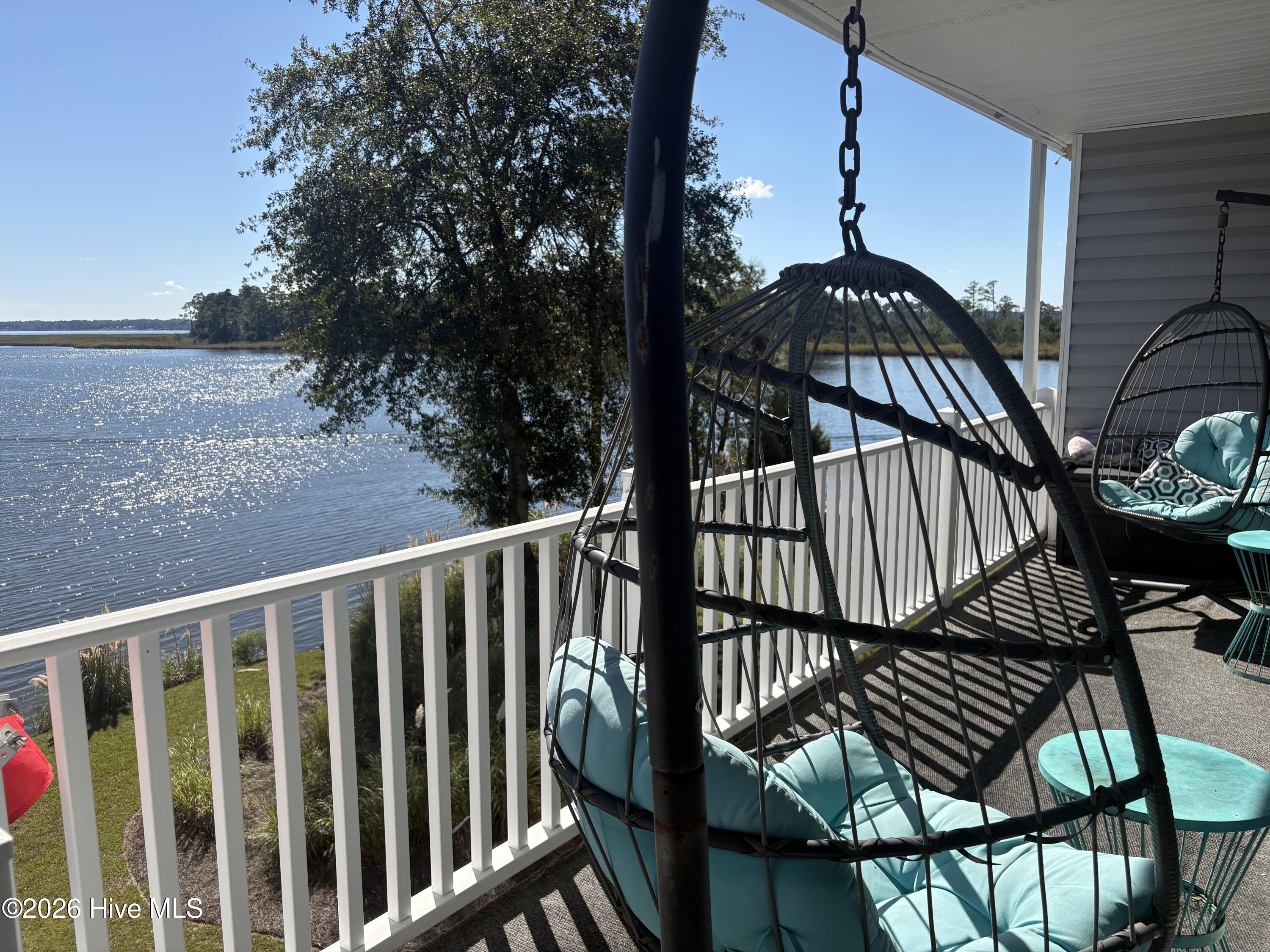 2114 Harbourside Drive Property Photo 2