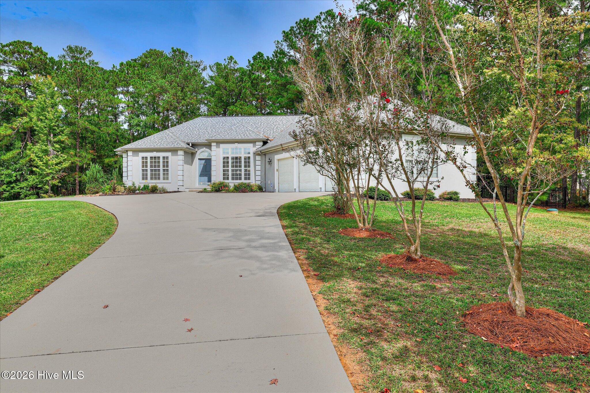 116 Laurens Drive Property Photo 3