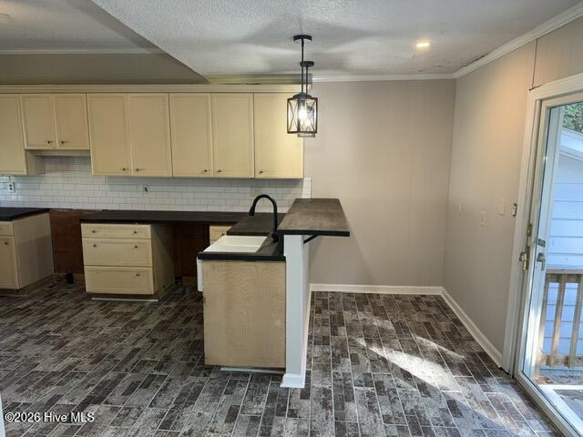 575 Pearl Street Property Photo 5
